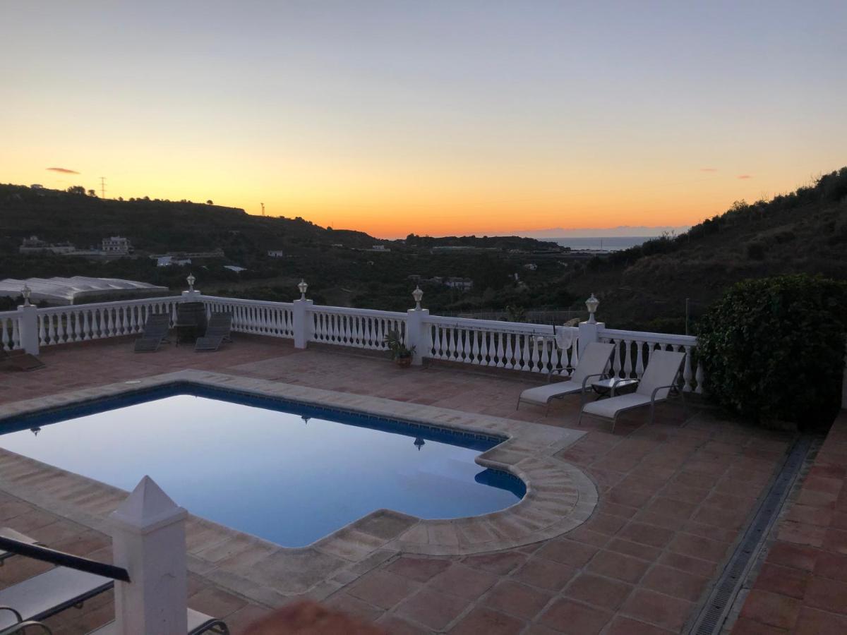 Villa Sunshine Countryside Resort Frigiliana Exteriör bild
